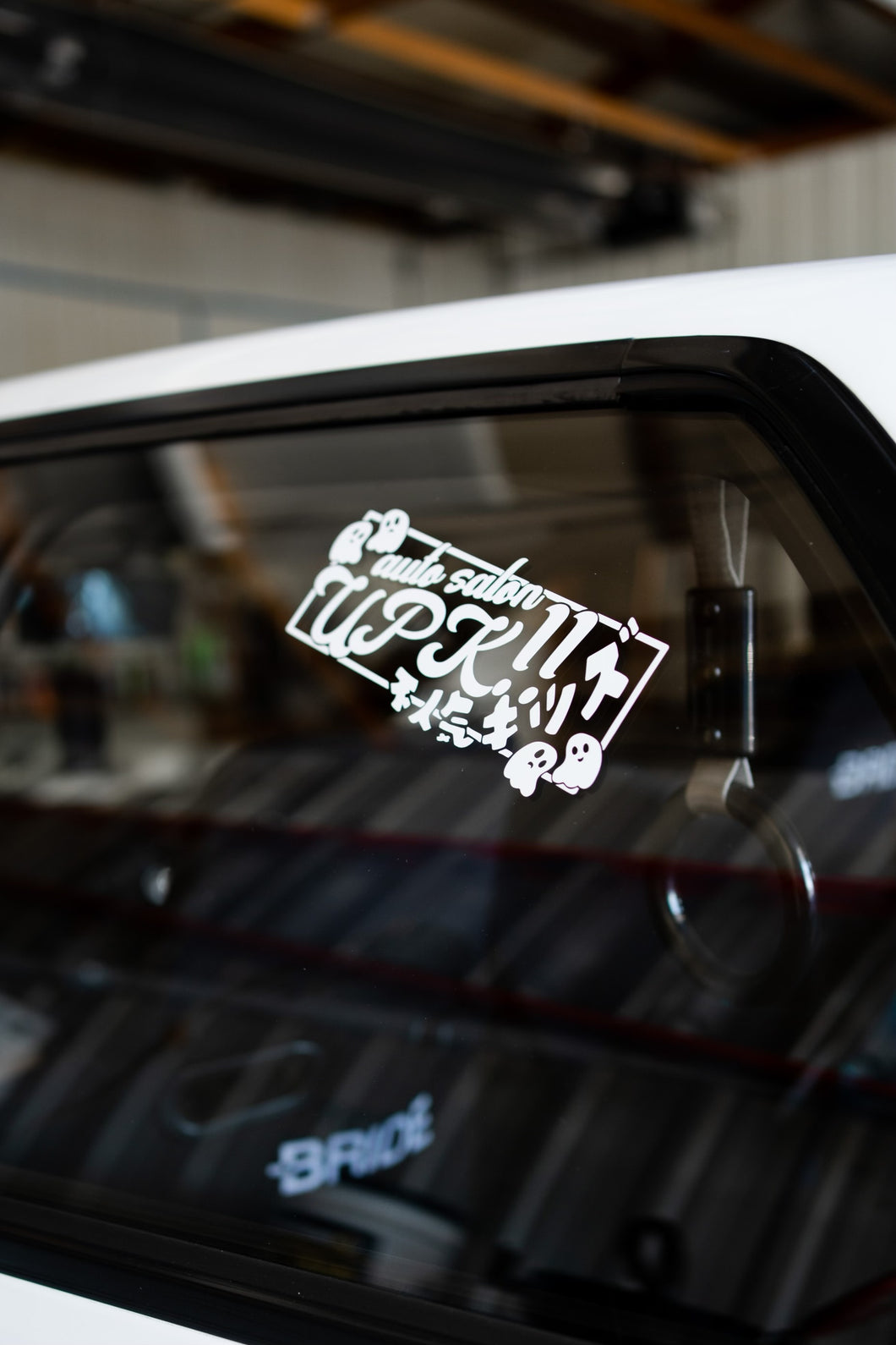 Auto Salon UPK - Ghost diecut