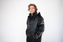 Load image into Gallery viewer, Kenwood F1 bench coat

